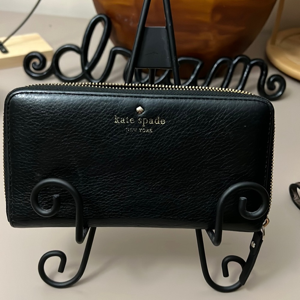 KATE SPADE PEBBLED LEATHER WALLET